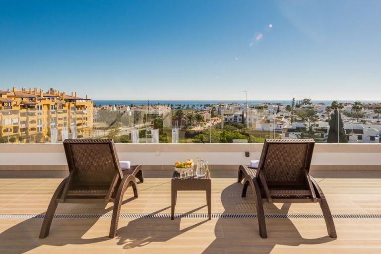 Aqua Apartments Vento close to the historical center of San Pedro Alcántara